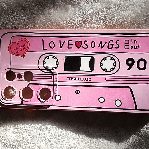 Stylish Phone Case Collection - Assorted Designs - Picture 9 of 9